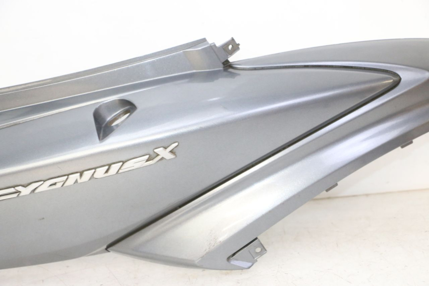 photo de VERKLEIDUNG HINTEN RECHTS YAMAHA CYGNUS X INJECTION 125 (2007 - 2013)