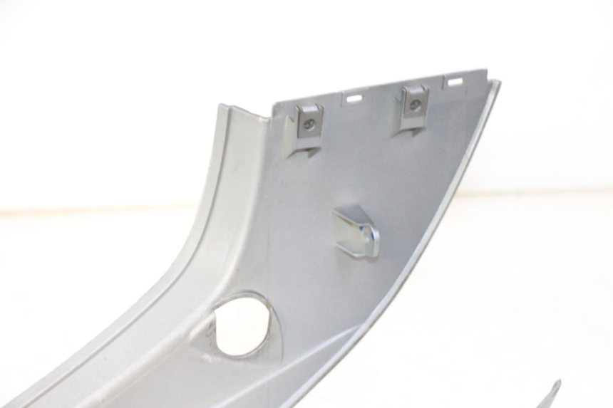 photo de VERKLEIDUNG HINTEN RECHTS YAMAHA CYGNUS X INJECTION 125 (2007 - 2013)