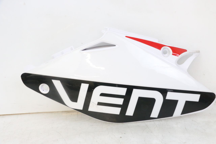 photo de VERKLEIDUNG HINTEN RECHTS VENT DERAPAGE 50 (2018 - 2023)