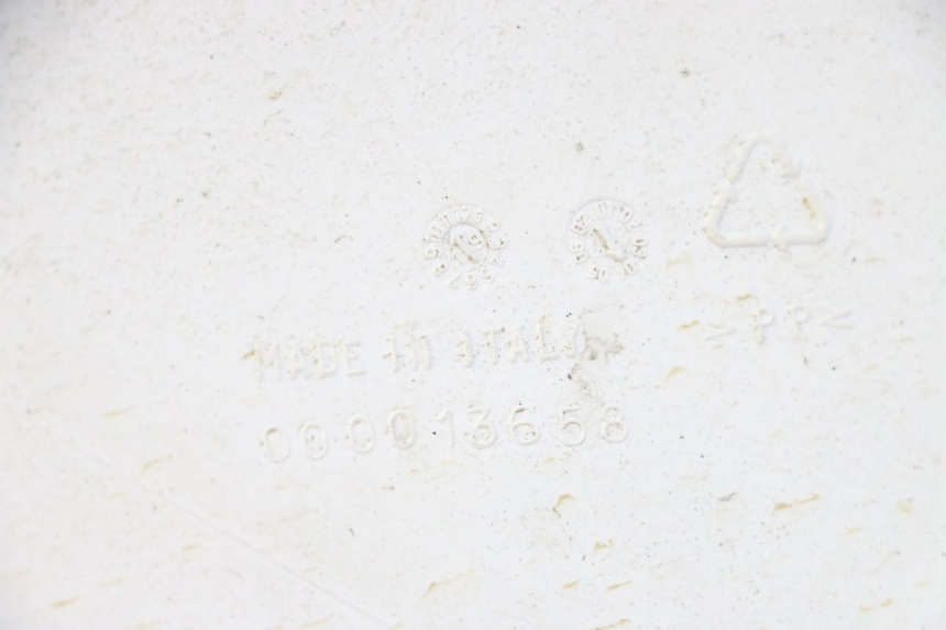 photo de VERKLEIDUNG HINTEN RECHTS VENT DERAPAGE 50 (2018 - 2023)