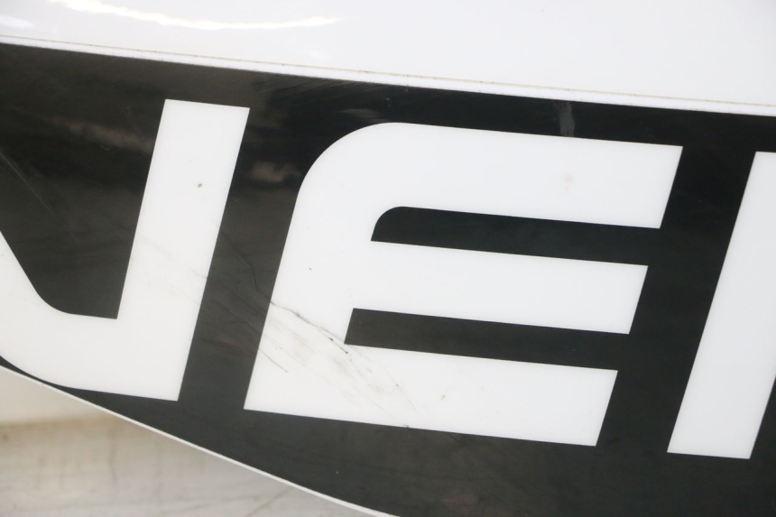 photo de VERKLEIDUNG HINTEN RECHTS VENT DERAPAGE 50 (2018 - 2023)