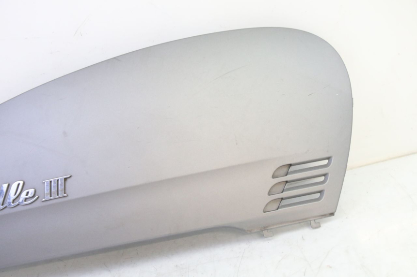 photo de RECHTER HINTERER KOTFLÜGEL SYM FIDDLE 3 III 125 (2014 - 2020) - Zoom auf Gebrauchszustand