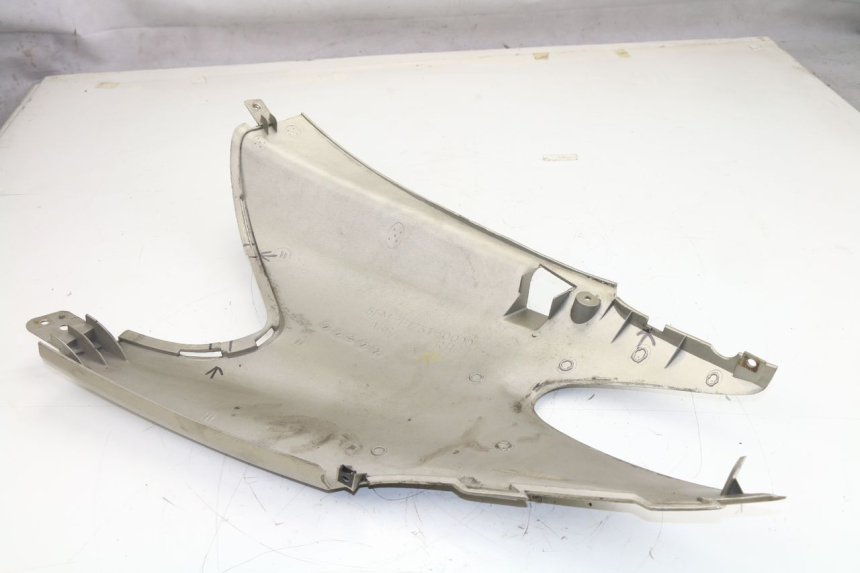 photo de VERKLEIDUNG HINTEN RECHTS MBK FLAME 125 (2000 - 2004)