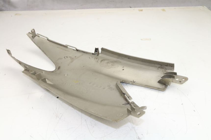 photo de VERKLEIDUNG HINTEN RECHTS MBK FLAME 125 (2000 - 2004)