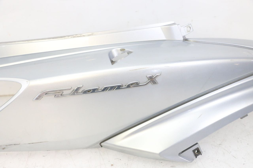 photo de VERKLEIDUNG HINTEN RECHTS MBK FLAME X 125 (2007 - 2016)