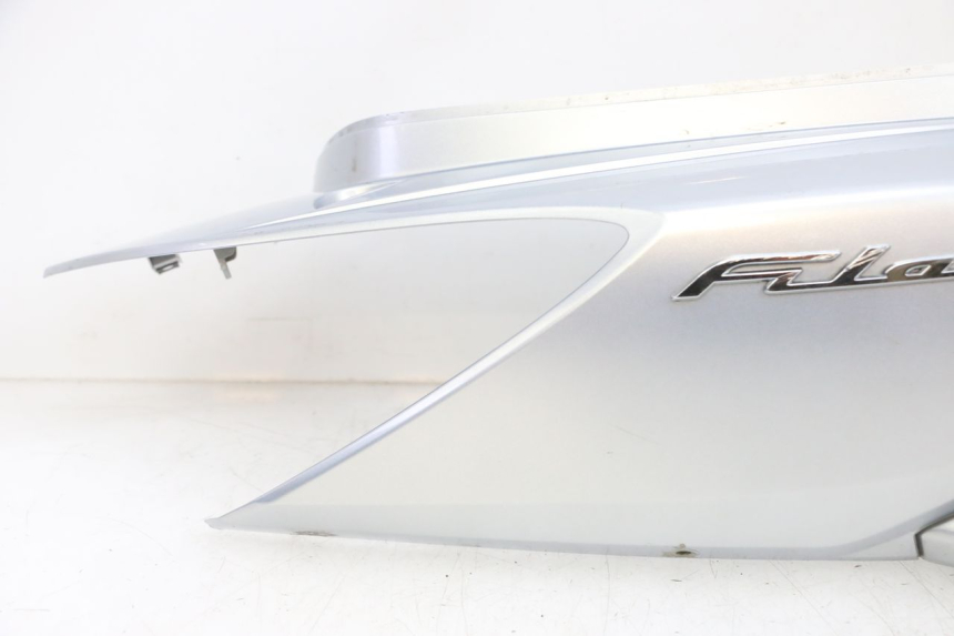 photo de VERKLEIDUNG HINTEN RECHTS MBK FLAME X 125 (2007 - 2016) - Detaillierte Sichtprüfung