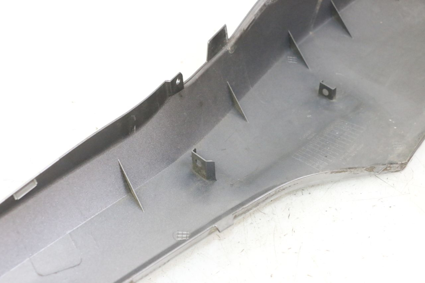 photo de VERKLEIDUNG HINTEN RECHTS HONDA FORZA ABS 300 (2013 - 2019)