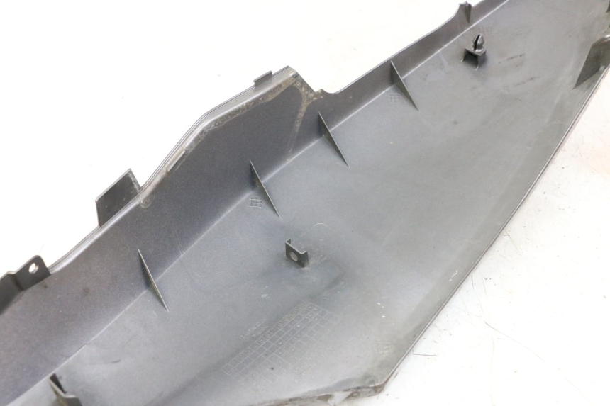 photo de VERKLEIDUNG HINTEN RECHTS HONDA FORZA ABS 300 (2013 - 2019)