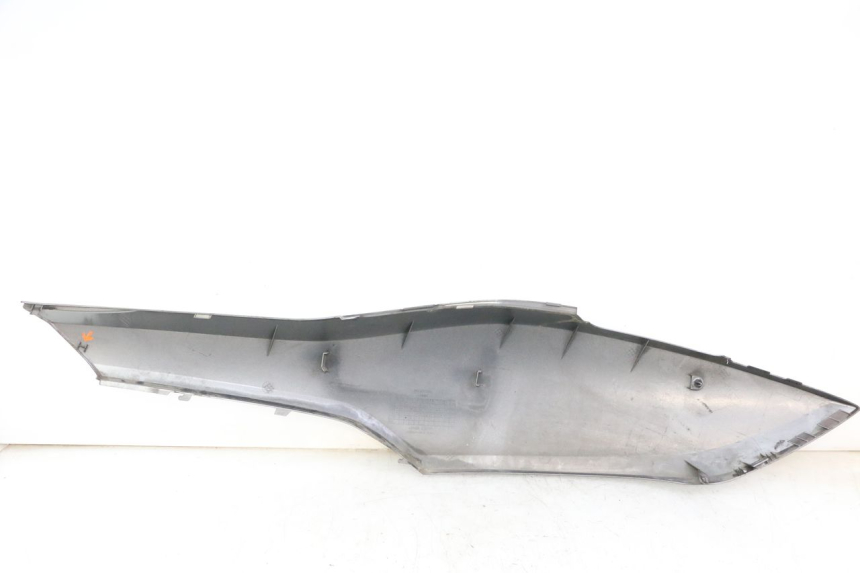photo de VERKLEIDUNG HINTEN RECHTS HONDA FORZA ABS 300 (2013 - 2019)