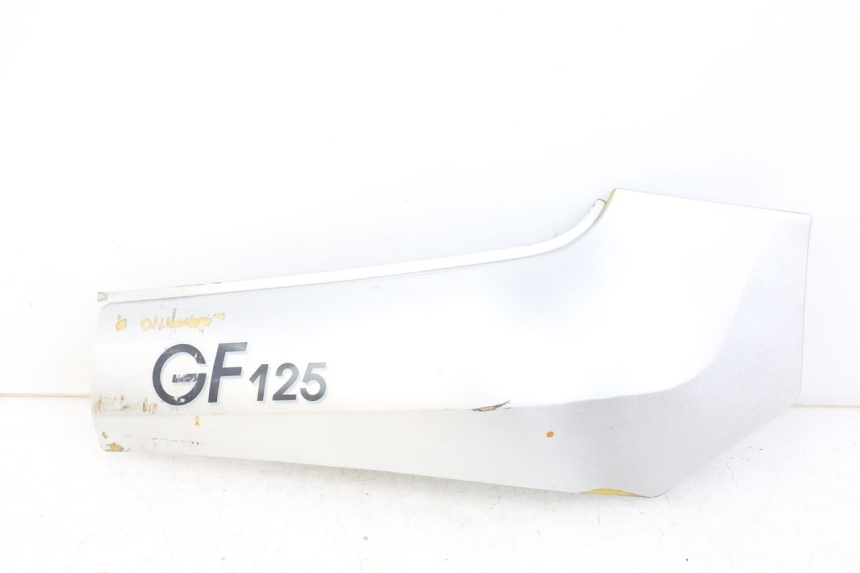 photo de VERKLEIDUNG HINTEN RECHTS HYOSUNG GF 125 (2001 - 2005)