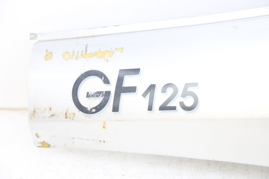 photo de VERKLEIDUNG HINTEN RECHTS HYOSUNG GF 125 (2001 - 2005)