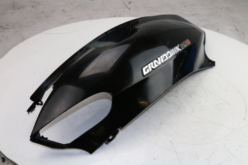 photo de VERKLEIDUNG HINTEN RECHTS KYMCO GRAND DINK 125 (2002 - 2007)