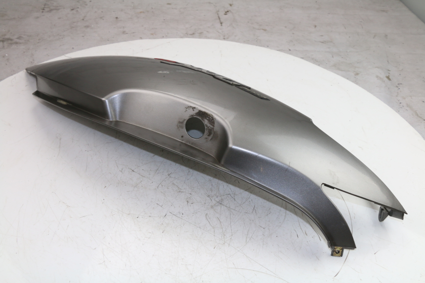 photo de VERKLEIDUNG HINTEN RECHTS KYMCO GRAND DINK 125 (2002 - 2007)