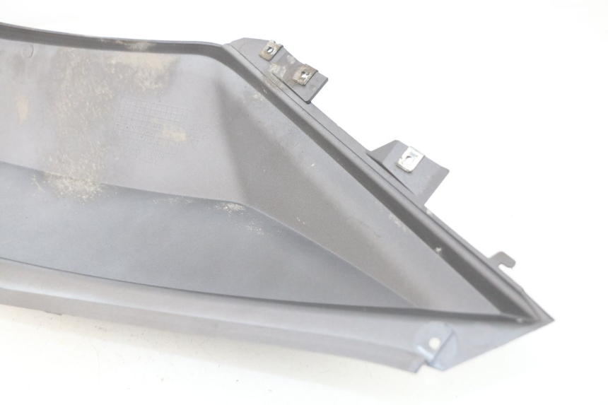 photo de VERKLEIDUNG HINTEN RECHTS SYM GTS EFI ABS 125 (2012 - 2016)