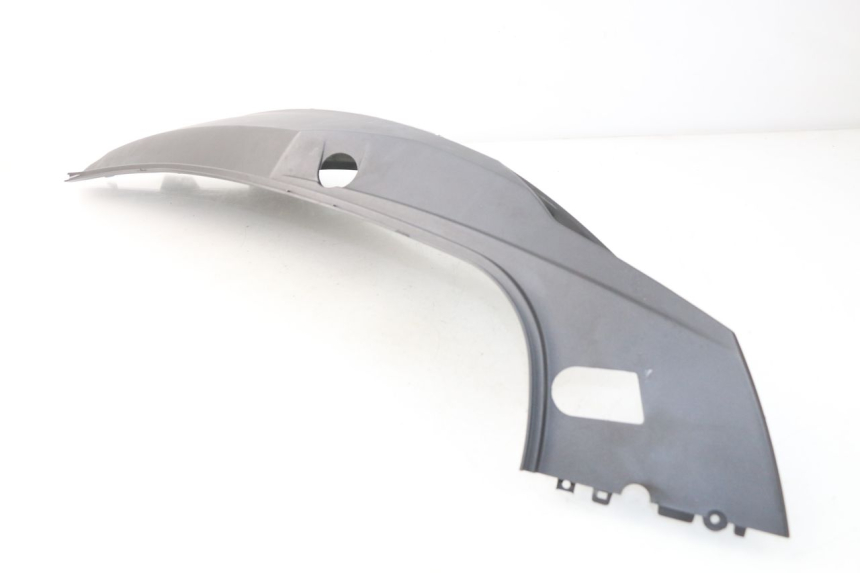 photo de VERKLEIDUNG HINTEN RECHTS SYM GTS EFI ABS 125 (2012 - 2016)