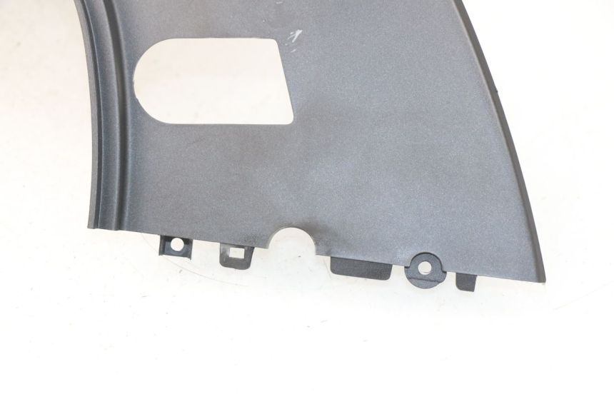 photo de VERKLEIDUNG HINTEN RECHTS SYM GTS EFI ABS 125 (2012 - 2016)
