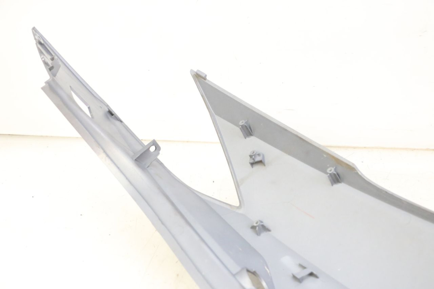 photo de VERKLEIDUNG HINTEN RECHTS SYM JOYMAX 125 (2010 - 2017)