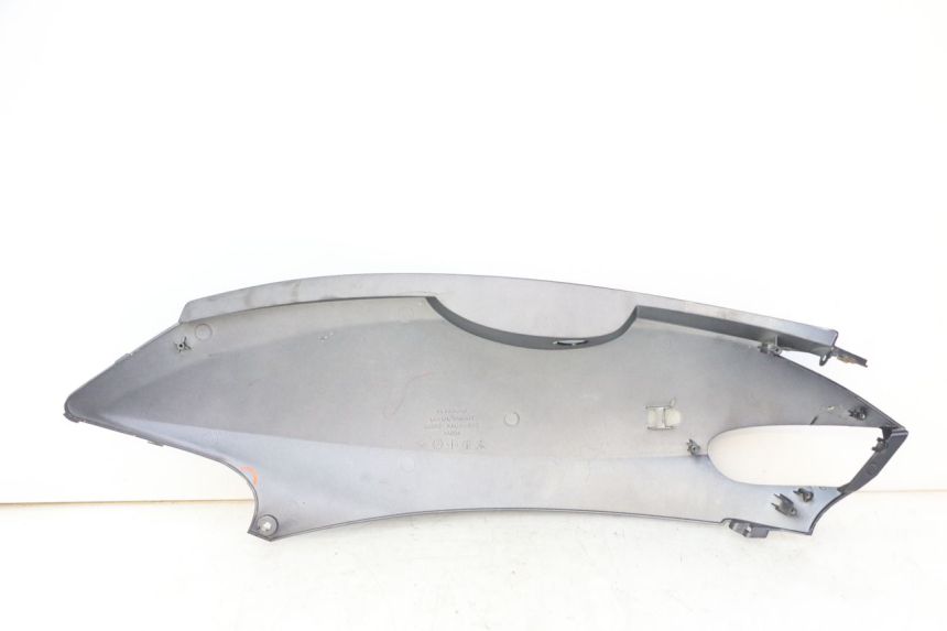 photo de VERKLEIDUNG HINTEN RECHTS KYMCO GRAND DINK 125 (2008 - 2014)