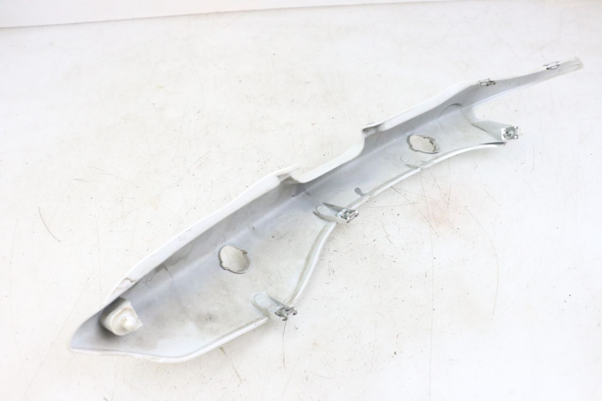 photo de VERKLEIDUNG HINTEN RECHTS MOTO GUZZI NORGE 8V GT 1200 (2011 - 2016)