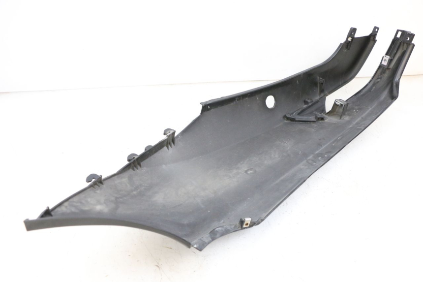 photo de VERKLEIDUNG HINTEN RECHTS PIAGGIO MP3 HPE 350 (2018 - 2020) - Alternative Perspektive