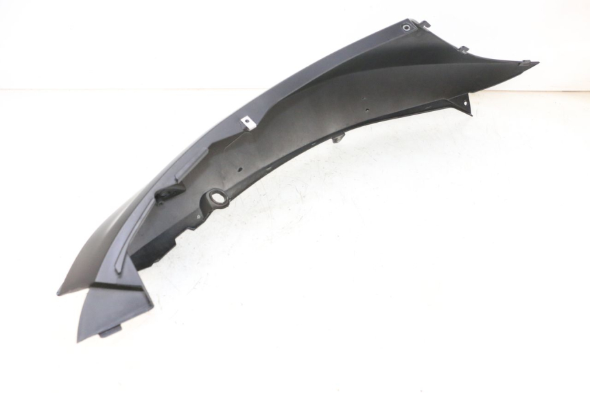 photo de VERKLEIDUNG HINTEN RECHTS PIAGGIO MP3 HPE 300 (2019 - 2026) - Detailansicht des Bauteils