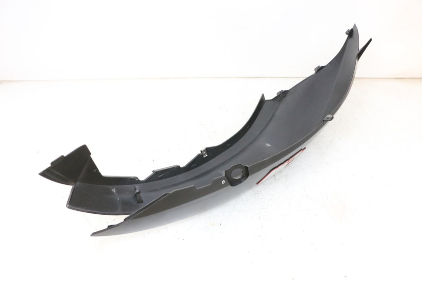 photo de VERKLEIDUNG HINTEN RECHTS PIAGGIO MP3 HPE 300 (2019 - 2026) - Technische Nahaufnahme