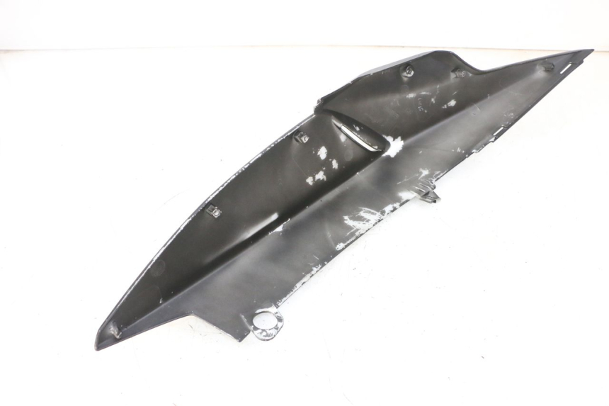 photo de VERKLEIDUNG HINTEN RECHTS PIAGGIO NEW TYPHOON 50 (2018 - 2021) - Zoom auf Gebrauchszustand