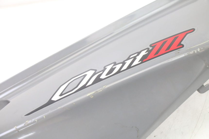 photo de VERKLEIDUNG HINTEN RECHTS SYM ORBIT III 3 4T 50 (2021 - 2025)