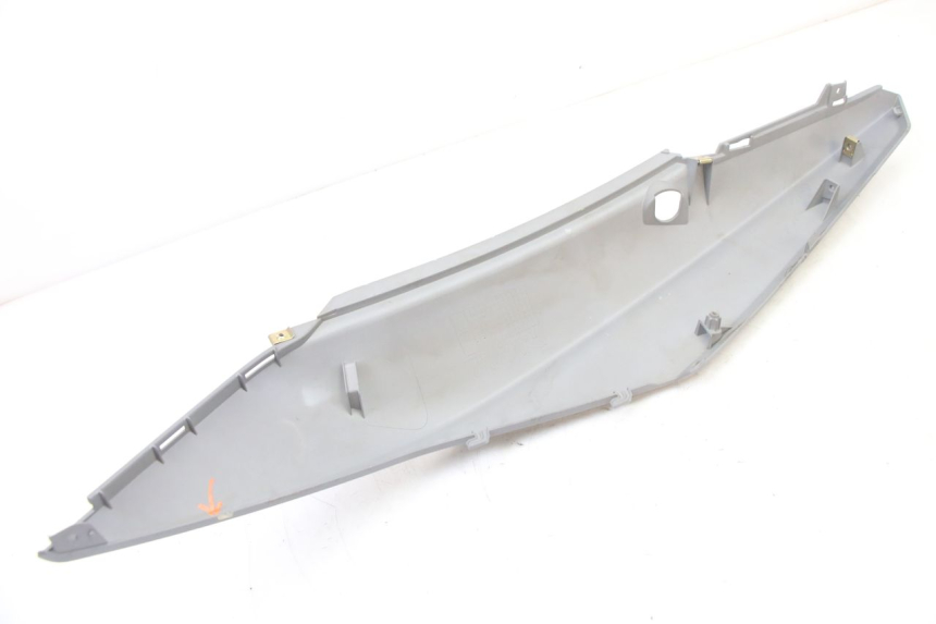 photo de VERKLEIDUNG HINTEN RECHTS SYM ORBIT III 3 4T 50 (2021 - 2025)