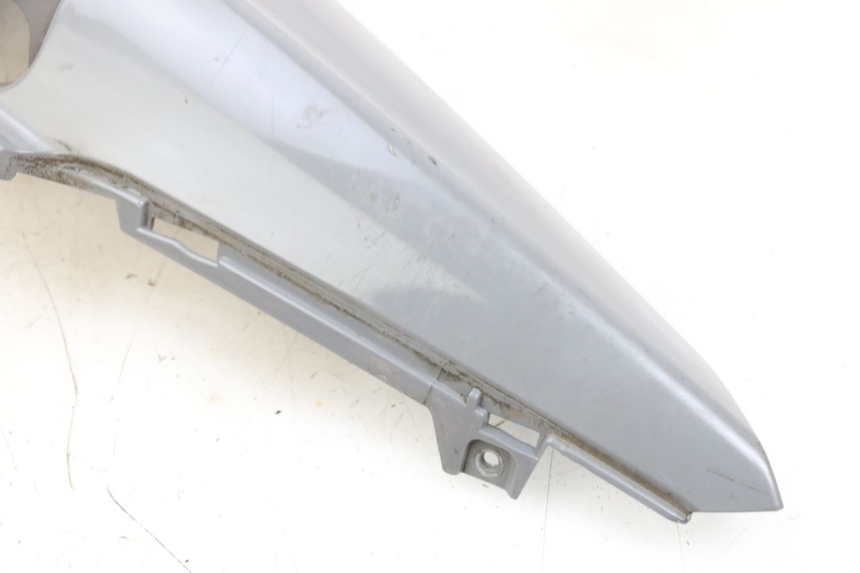 photo de VERKLEIDUNG HINTEN RECHTS SYM ORBIT III 3 4T 50 (2021 - 2025) - Charakteristische Merkmale