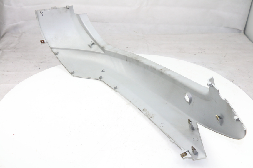 photo de VERKLEIDUNG HINTEN RECHTS KYMCO PEOPLE S 125 (2000 - 2008)