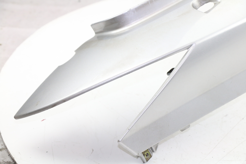 photo de VERKLEIDUNG HINTEN RECHTS KYMCO PEOPLE S 125 (2000 - 2008)