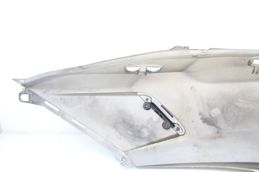 photo de VERKLEIDUNG HINTEN RECHTS PEUGEOT SATELIS 125 (2013 - 2018)