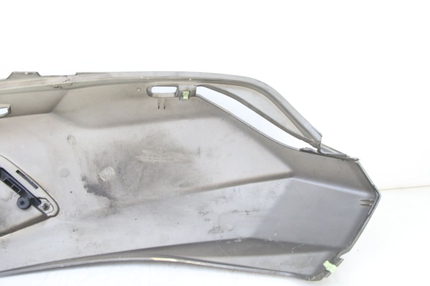 photo de VERKLEIDUNG HINTEN RECHTS PEUGEOT SATELIS 125 (2013 - 2018)