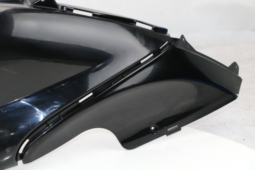 photo de VERKLEIDUNG HINTEN RECHTS PIAGGIO FLY 2T 50 (2004 - 2017)