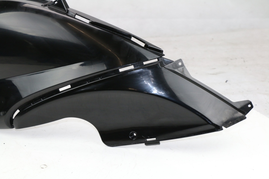 photo de VERKLEIDUNG HINTEN RECHTS PIAGGIO FLY 2T 50 (2004 - 2017)