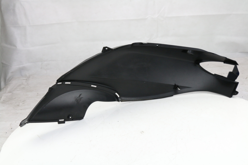photo de VERKLEIDUNG HINTEN RECHTS PIAGGIO FLY 2T 50 (2004 - 2017)
