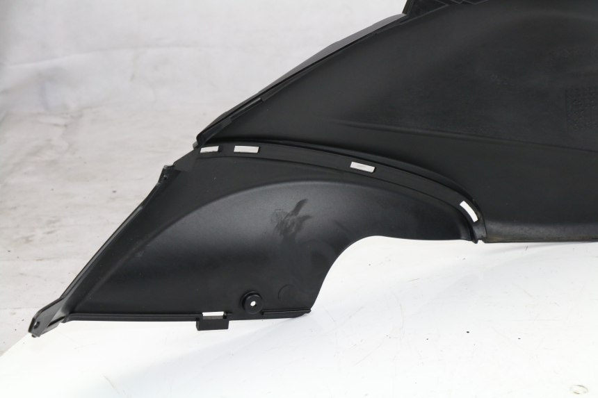photo de VERKLEIDUNG HINTEN RECHTS PIAGGIO FLY 2T 50 (2004 - 2017)