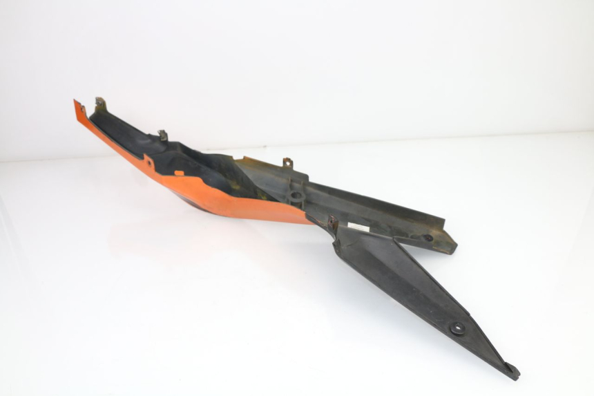 photo de VERKLEIDUNG HINTEN RECHTS RIEJU RS3 50 (2010 - 2018)