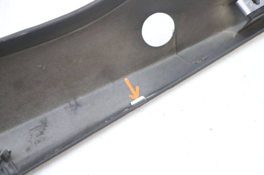 photo de VERKLEIDUNG HINTEN RECHTS GILERA RUNNER SP 50 (2006 - 2008)