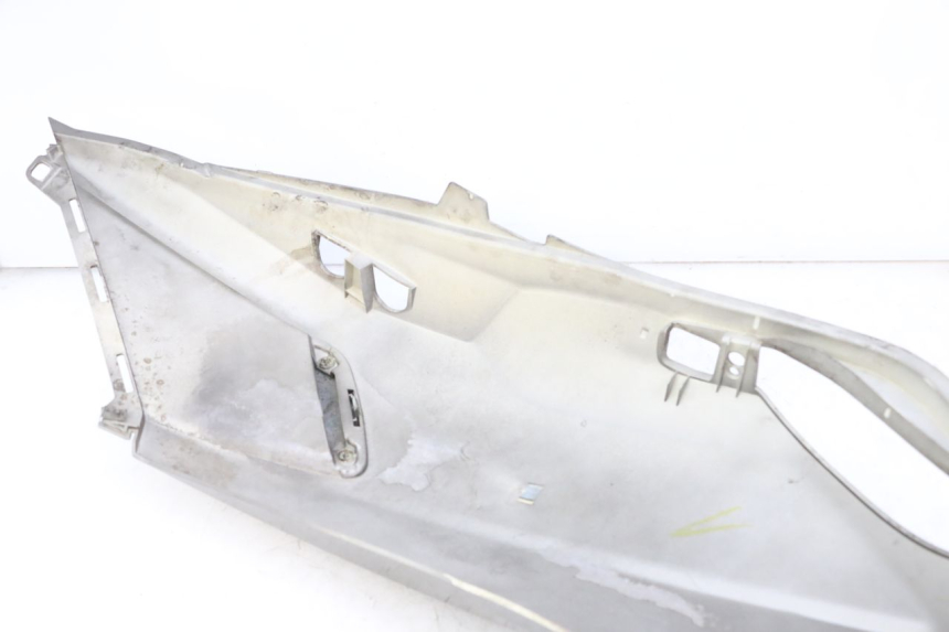 photo de VERKLEIDUNG HINTEN RECHTS PEUGEOT SATELIS 125 (2013 - 2018)