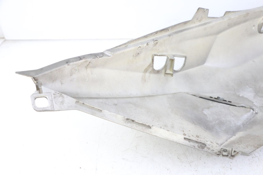 photo de VERKLEIDUNG HINTEN RECHTS PEUGEOT SATELIS 125 (2013 - 2018)