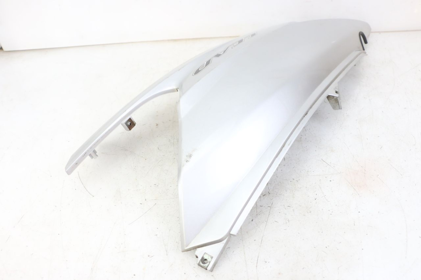 photo de VERKLEIDUNG HINTEN RECHTS HONDA SCV LEAD 100 (2003 - 2007)
