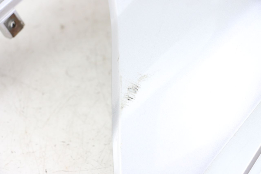 photo de VERKLEIDUNG HINTEN RECHTS HONDA SCV LEAD 100 (2003 - 2007)