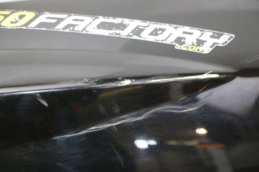 photo de VERKLEIDUNG HINTEN RECHTS PEUGEOT STREETZONE I 2T 50 (2018 - 2020)