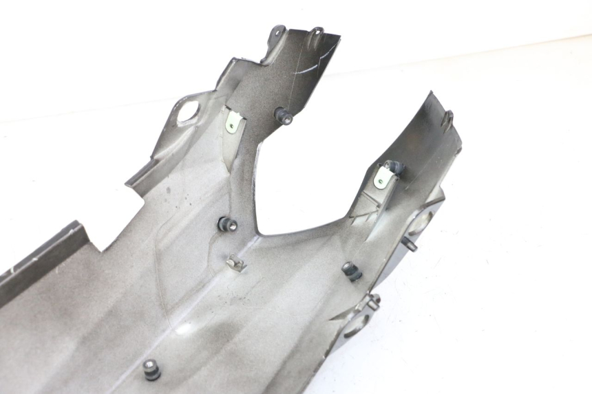 photo de VERKLEIDUNG HINTEN RECHTS PEUGEOT STREETZONE I 2T 50 (2018 - 2020)