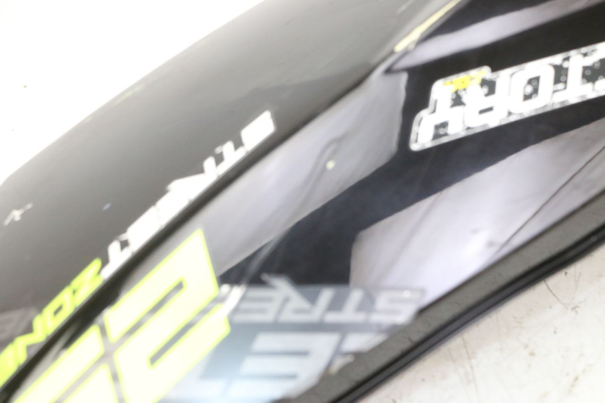 photo de VERKLEIDUNG HINTEN RECHTS PEUGEOT STREETZONE I NAKED 2T 50 (2018 - 2020)