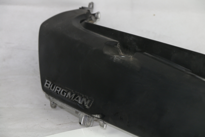 photo de VERKLEIDUNG HINTEN RECHTS SUZUKI AN BURGMAN 400 (1999 - 2005)