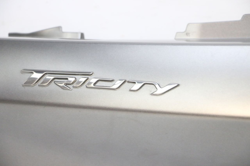 photo de VERKLEIDUNG HINTEN RECHTS YAMAHA TRICITY 300 (2020 - 2024) - Ergänzendes Produktfoto