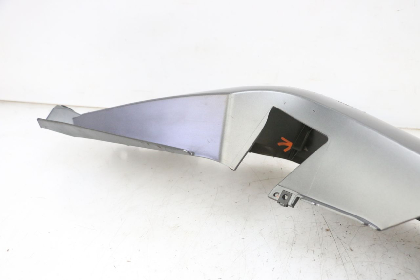photo de VERKLEIDUNG HINTEN RECHTS YAMAHA TRICITY 300 (2020 - 2024) - Kennzeichnungen und Originalreferenzen